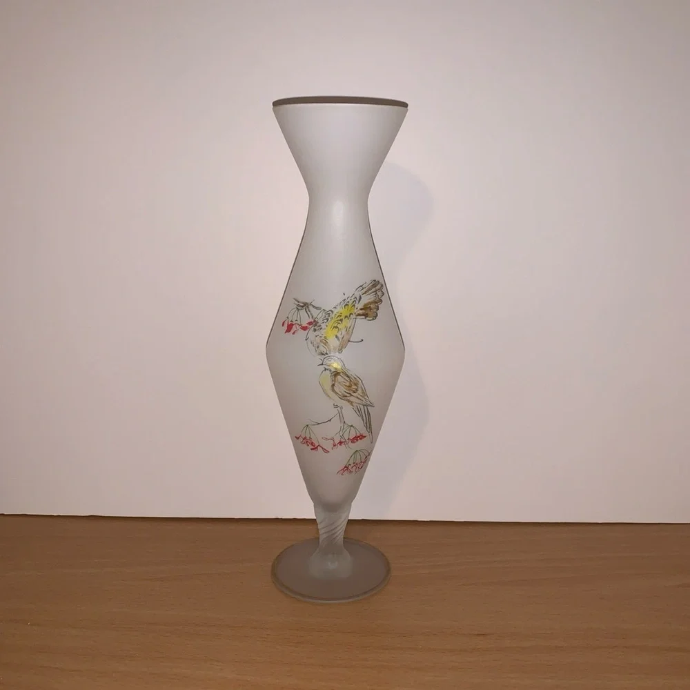 Frosted White Satin Bird & Flower Vase Made in Italy Norleans Vintage 10